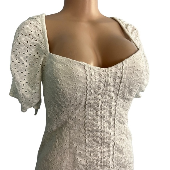 3/$30 🍂 Lilly Pulitzer Kay Short Sleeve Eyelet Dress White - Picture 3 of 8